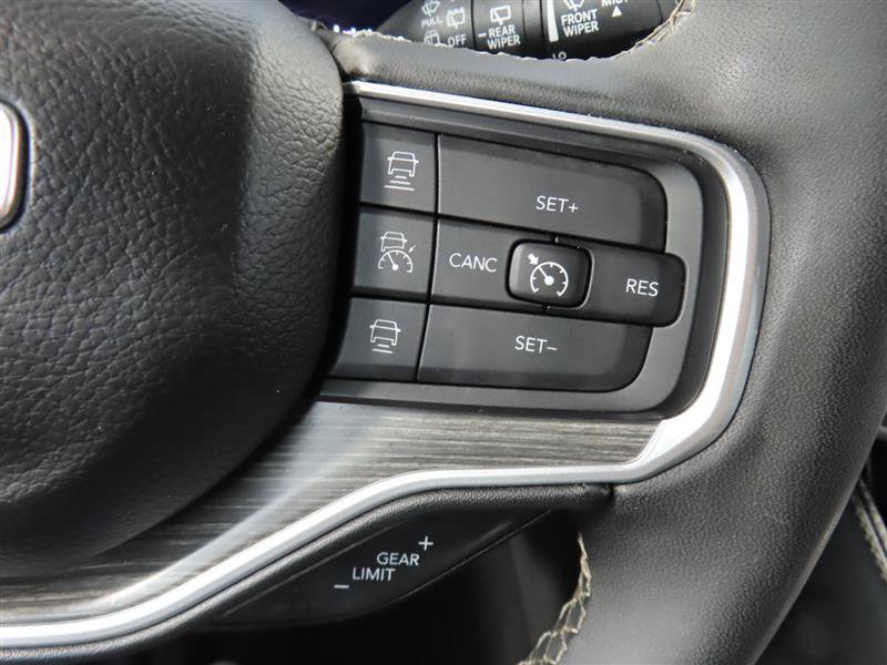 Used 2024 Jeep Wagoneer L Series III w/ Flexible Seating Group AWD/4WD image 17