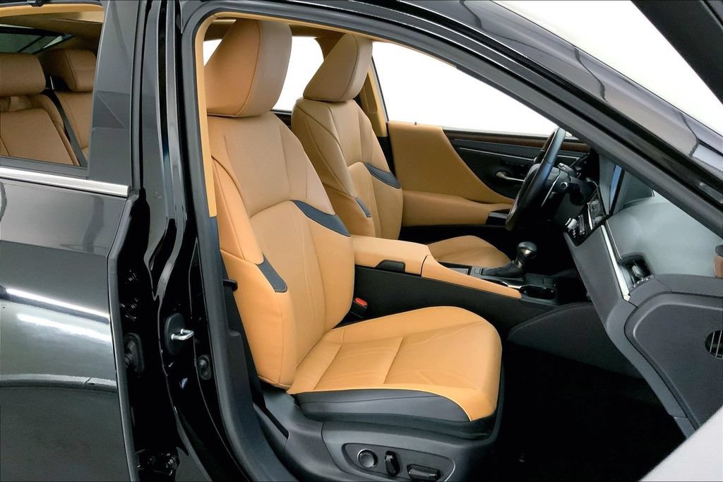 Used 2025 Lexus ES 350 Ultra Luxury w/ Accessory Package (Z2) FWD image 6