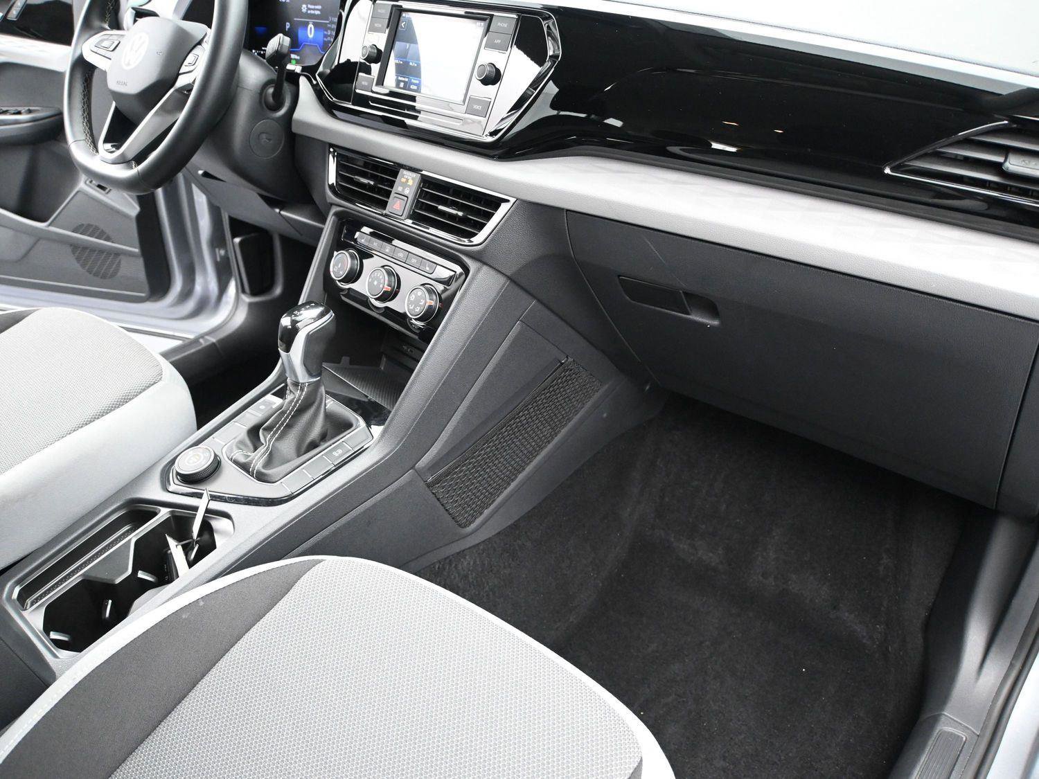 Used 2024 Volkswagen Taos S image 16