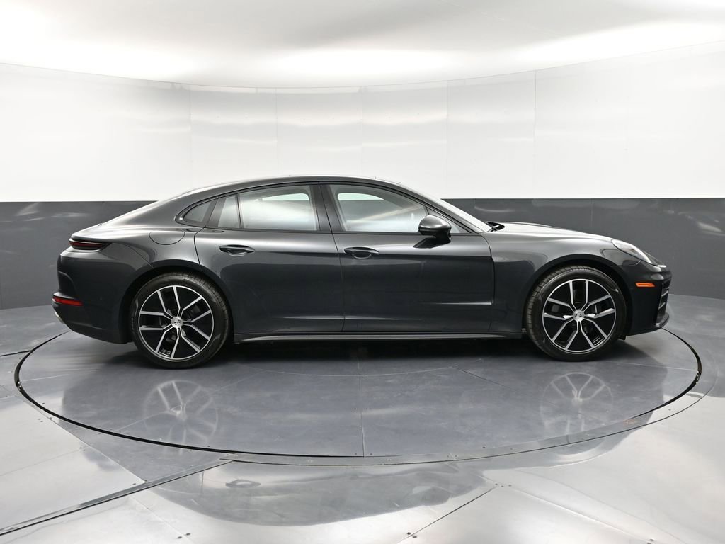 Certified 2024 Porsche Panamera 4 image 9