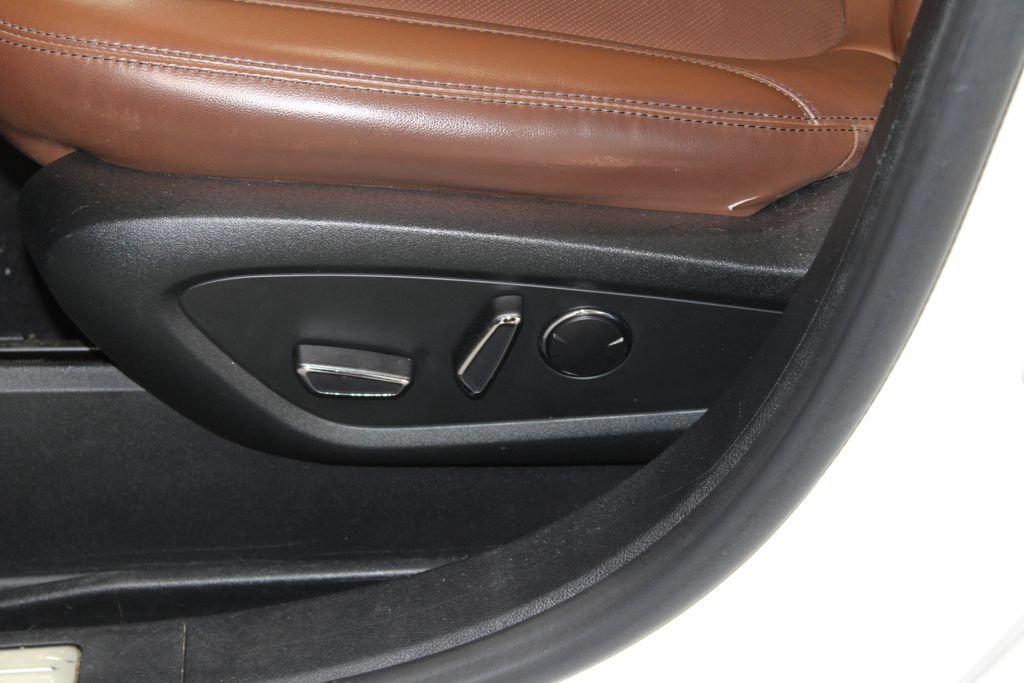 Used 2022 Lincoln Nautilus Reserve w/ Equipment Group 201A FWD image 22