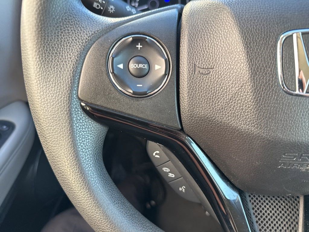 Used 2017 Honda HR-V LX image 9