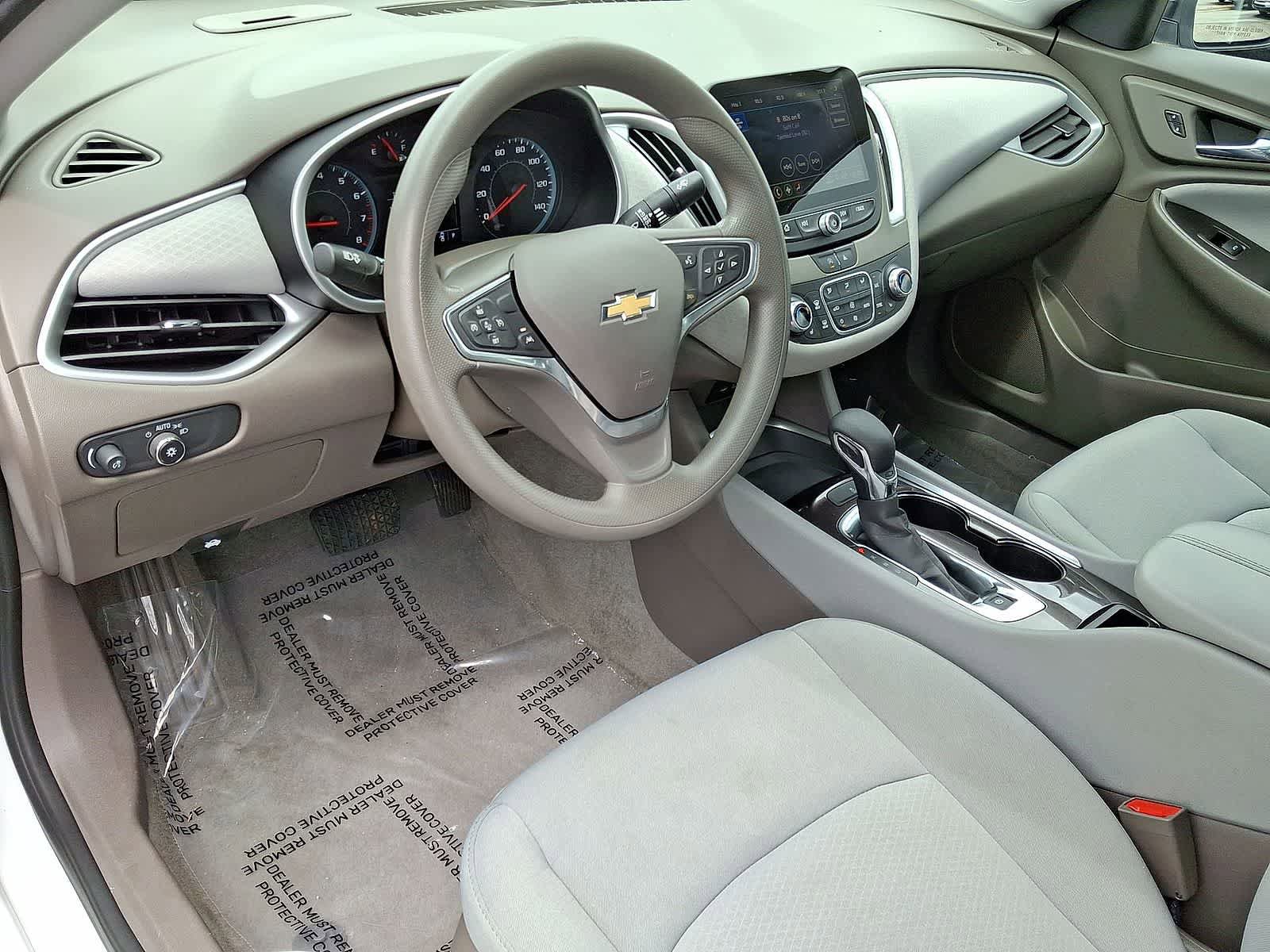 Used 2023 Chevrolet Malibu LT FWD image 16