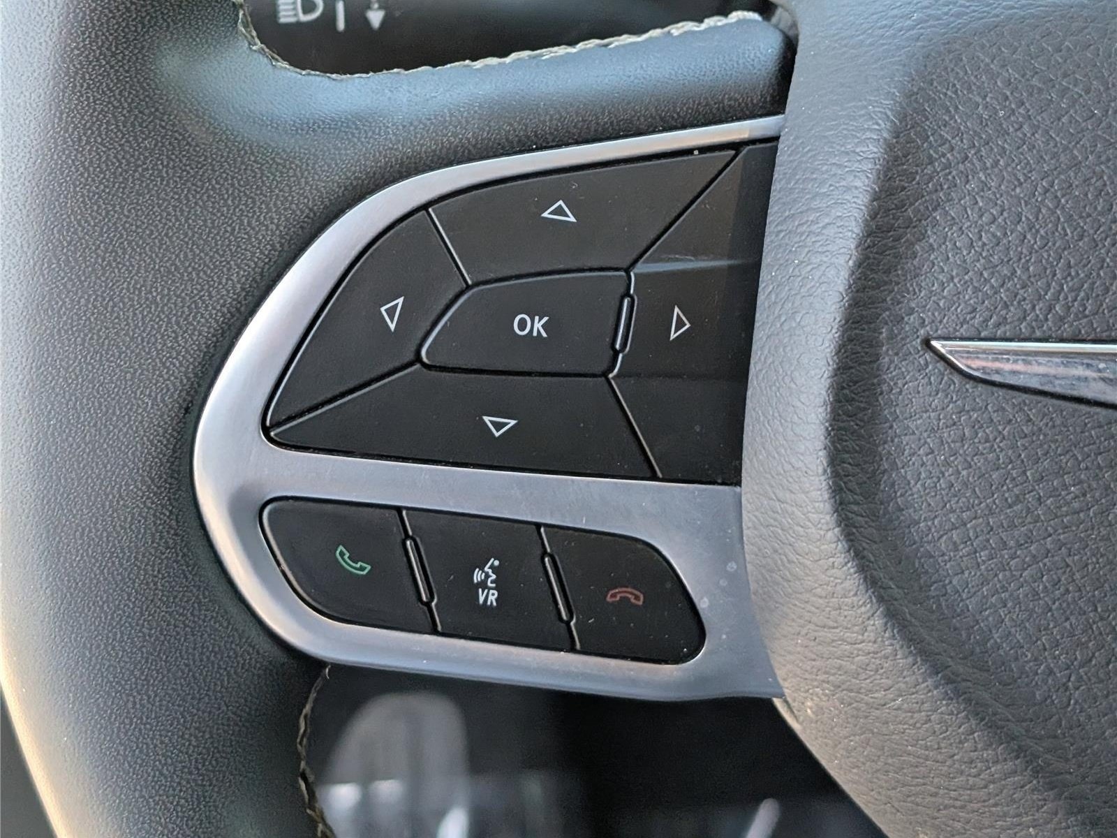 Used 2023 Chrysler Voyager LX FWD image 23