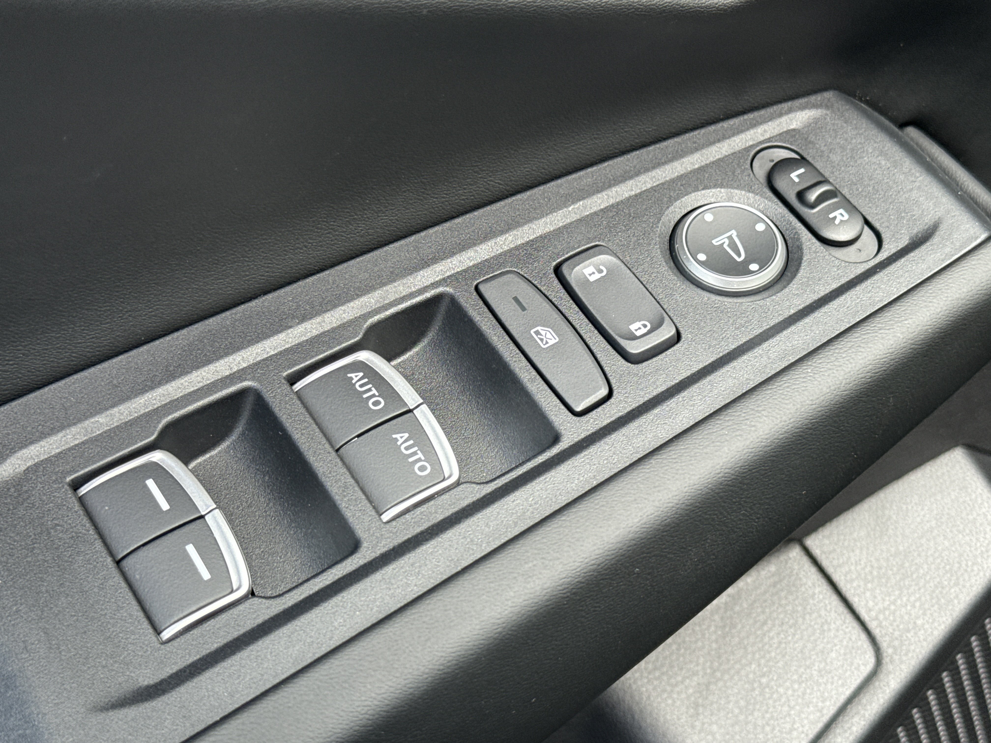 Certified 2023 Honda Accord EX image 24