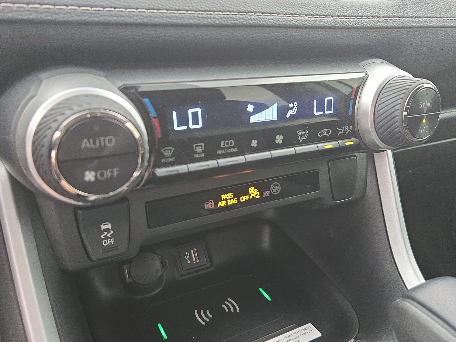Used 2024 Toyota RAV4 XLE AWD/4WD image 22