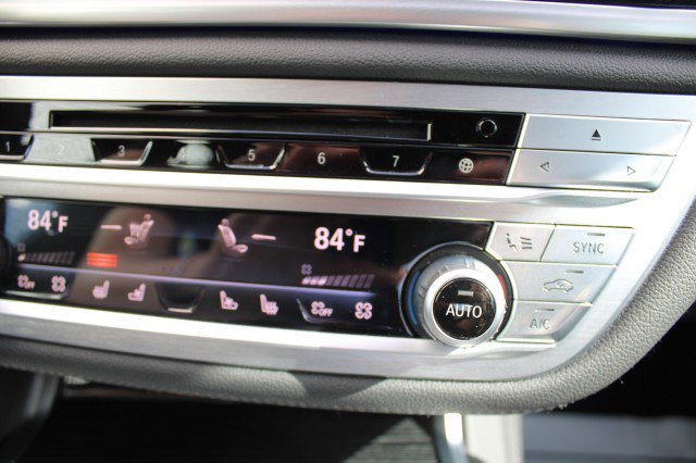 Used 2019 BMW 750i M SPORT DRIVER ASSIST+ w/ M Sport Package image 35