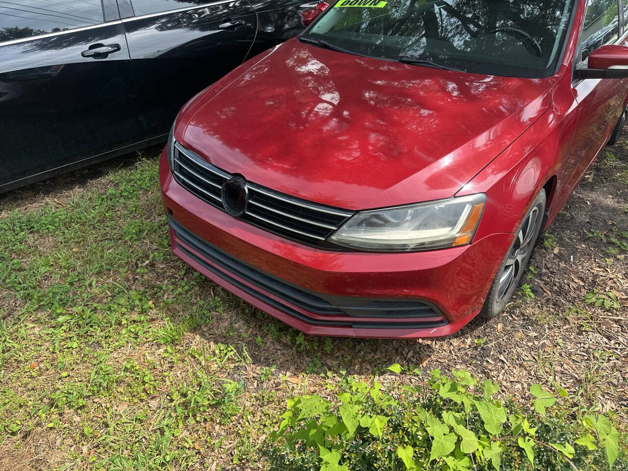 Used 2017 Volkswagen Jetta SE image 3