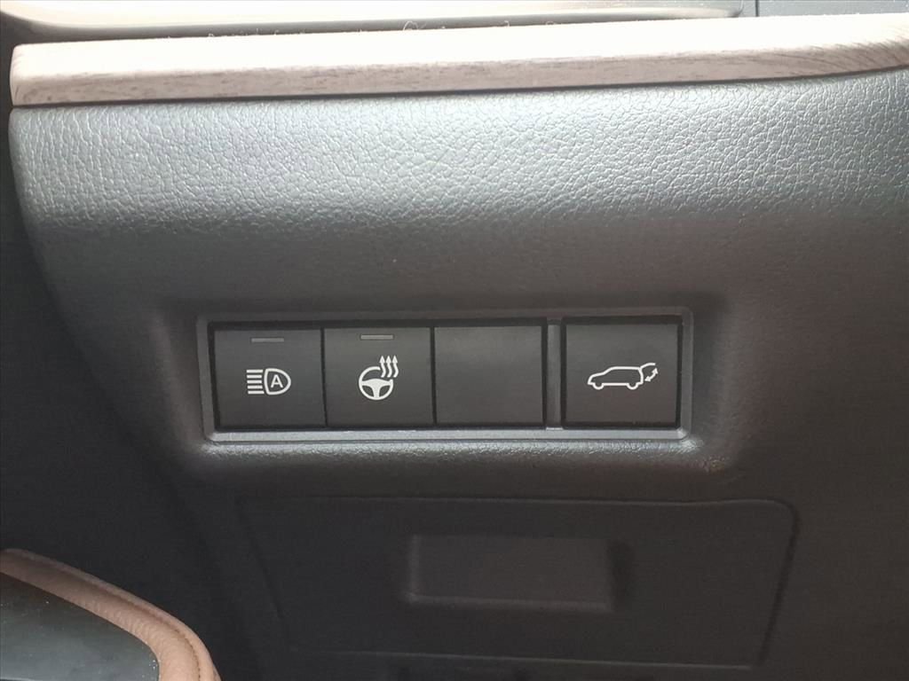 Used 2025 Toyota Grand Highlander AWD image 13