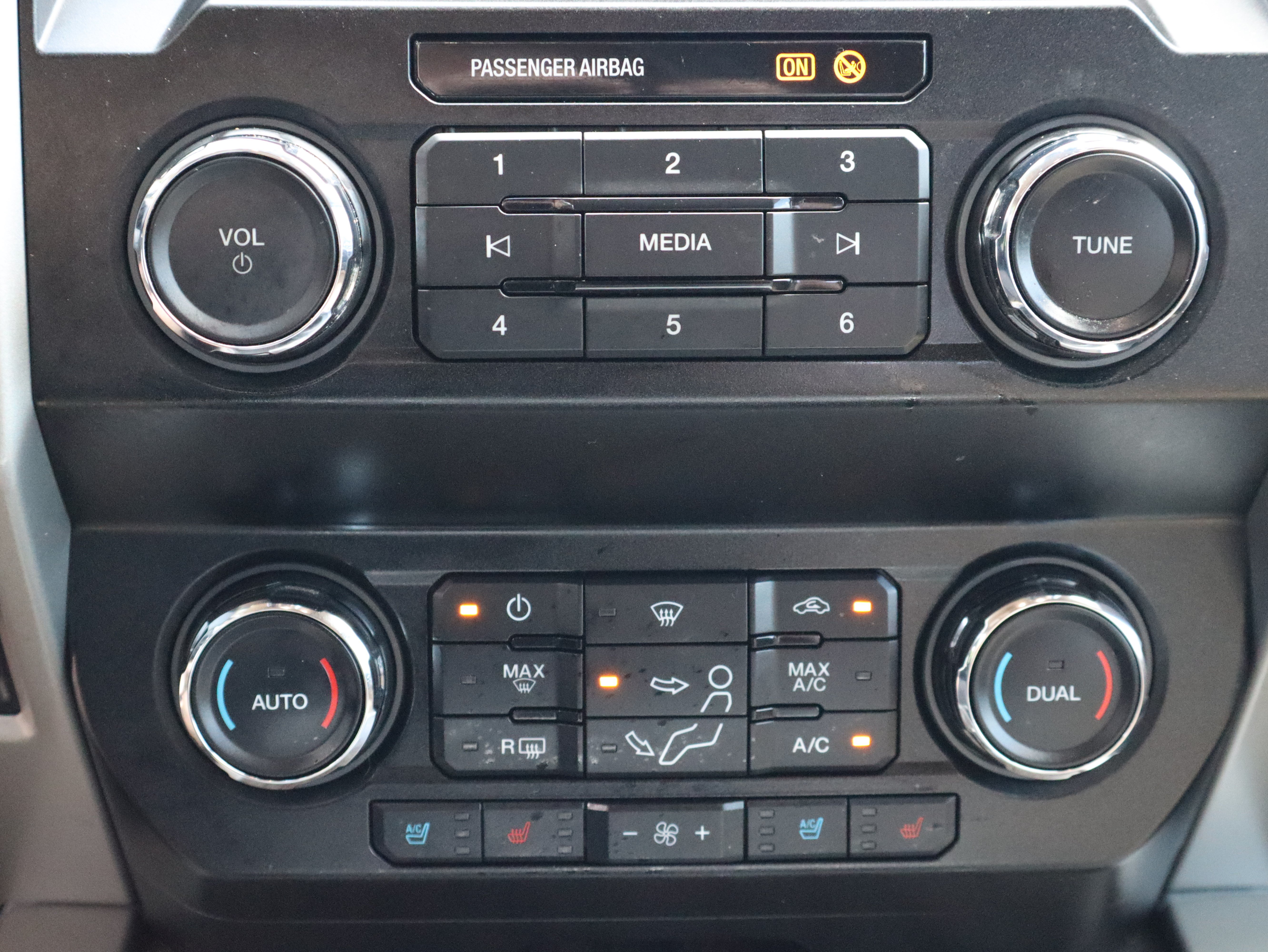 Used 2019 Ford F250 Lariat w/ Lariat Value Package AWD/4WD image 49