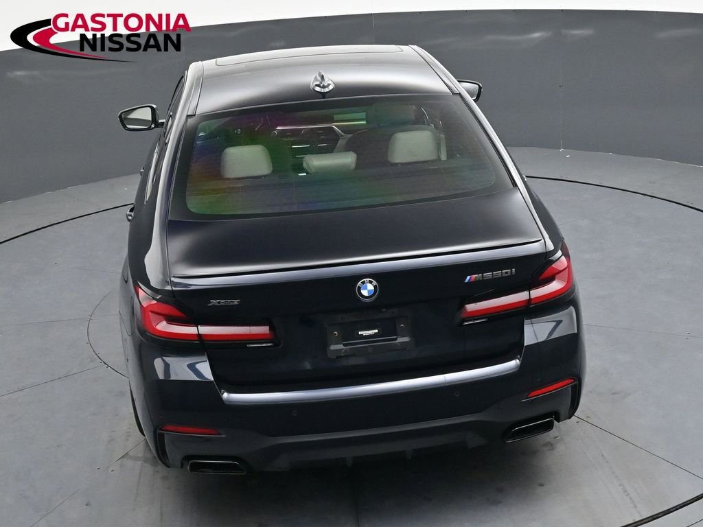 Used 2023 BMW M550i xDrive w/ Dynamic Handling Package image 31