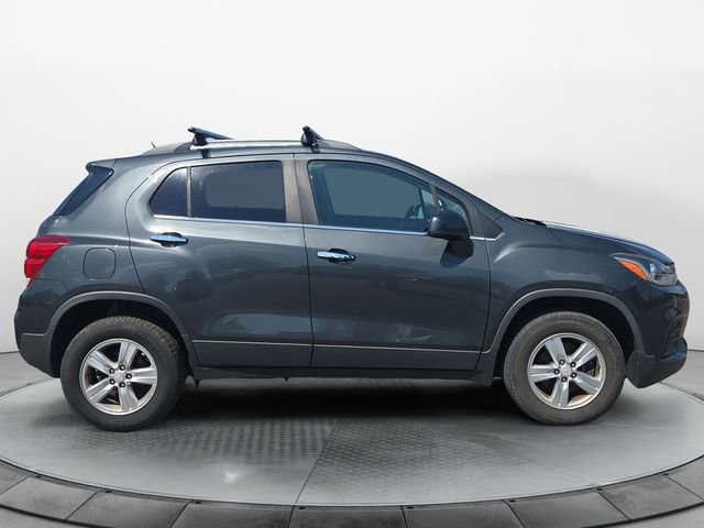 Used 2017 Chevrolet Trax LT w/ LT Convenience Package AWD/4WD image 6