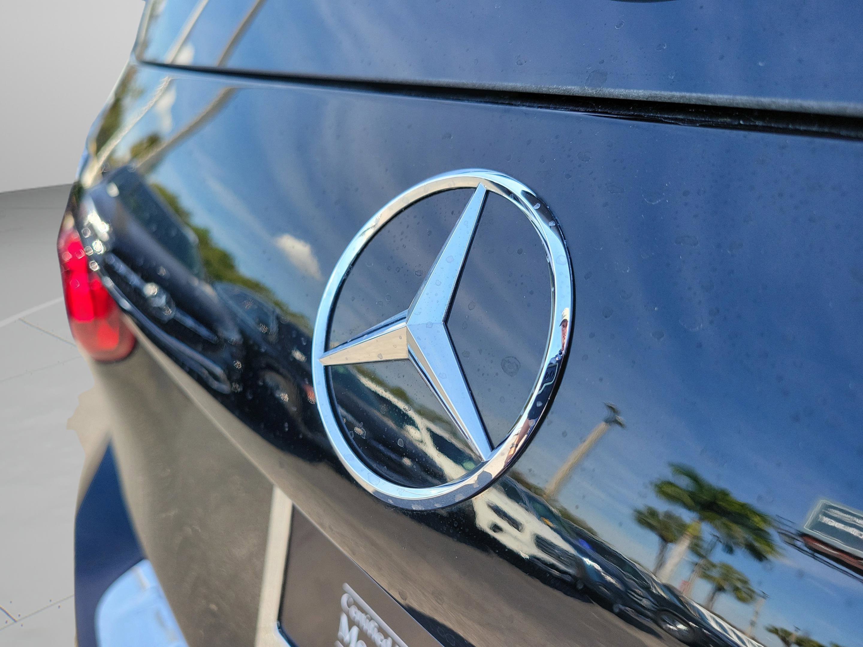 Certified 2025 Mercedes-Benz GLB 250 image 33