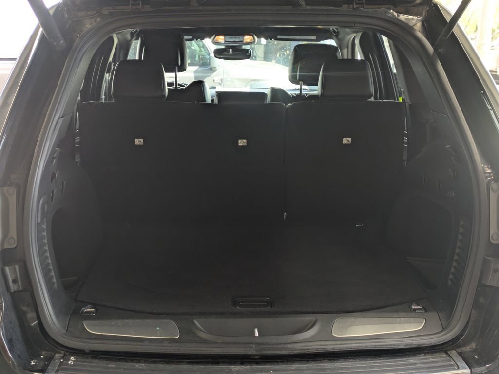 Used 2018 Jeep Grand Cherokee Limited w/ Trailer Tow Group IV image 14