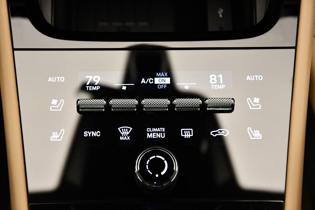 Used 2025 Porsche Cayenne S image 32