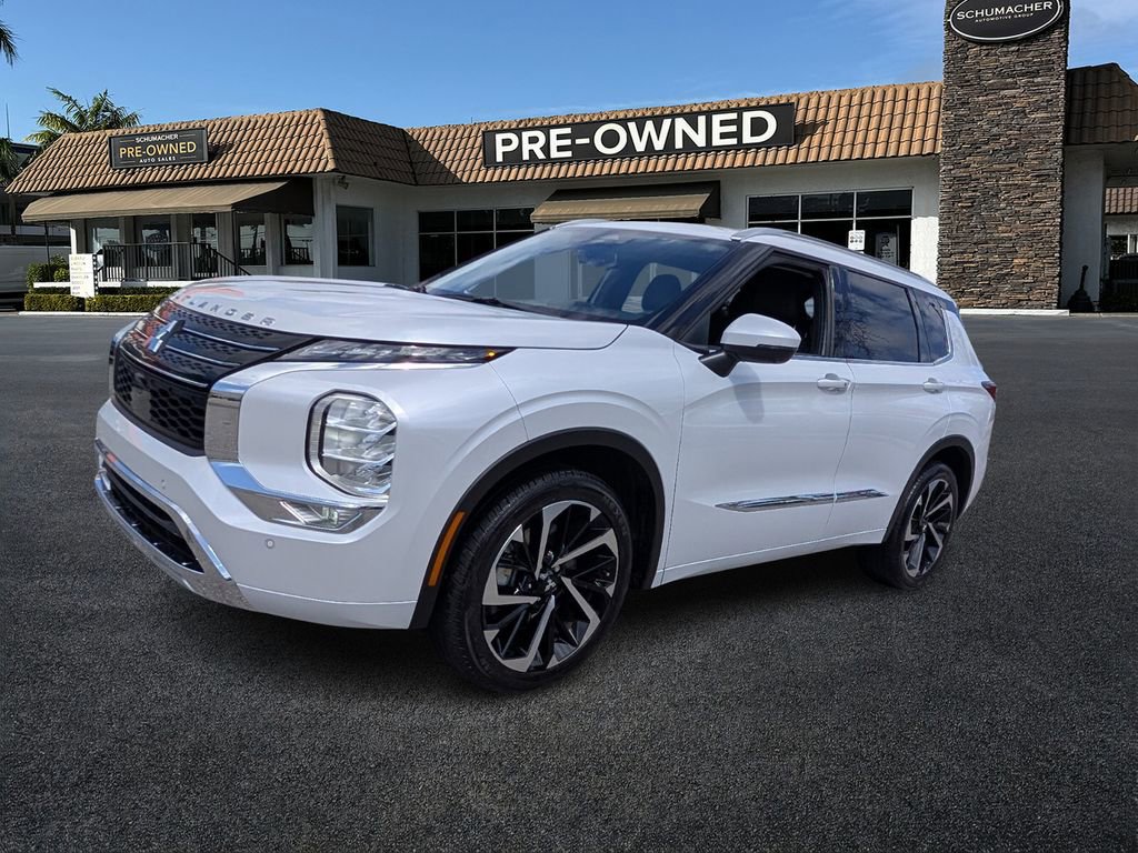 Used 2022 Mitsubishi Outlander SEL image 3