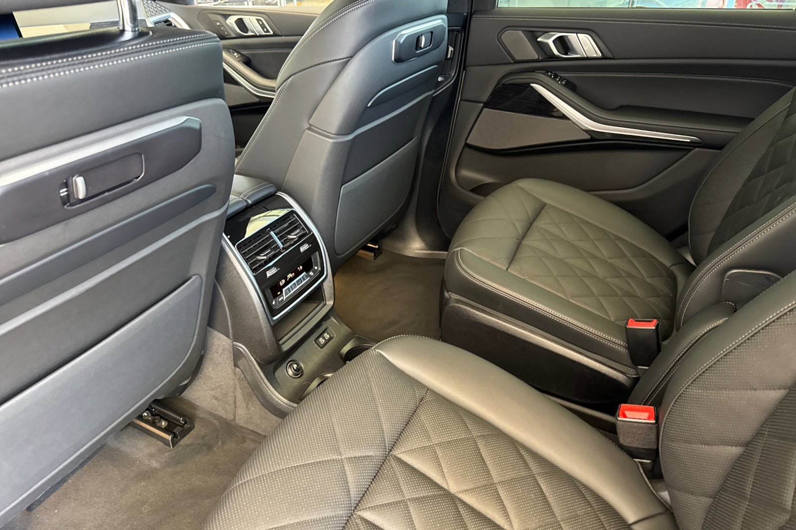 Used 2026 BMW X7 xDrive40i image 28