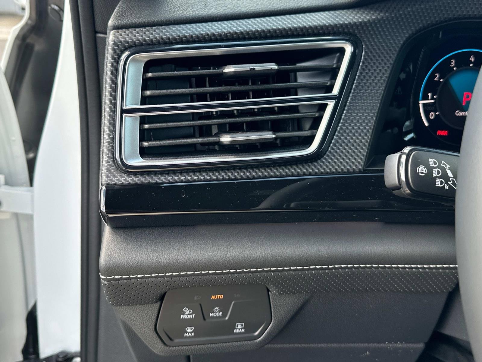 New 2026 Volkswagen Atlas Cross Sport SEL Premium R-Line image 13