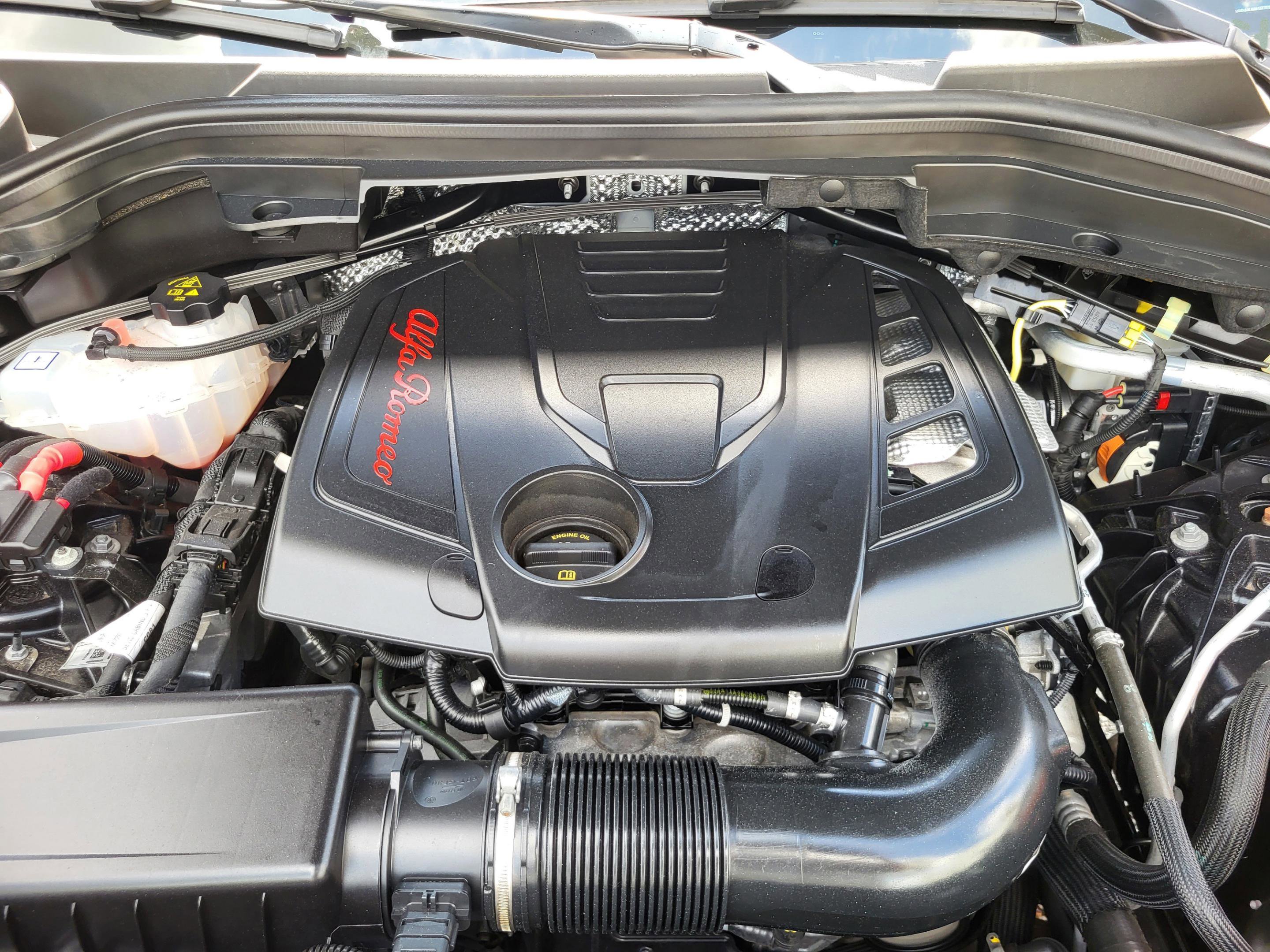 Used 2024 Alfa Romeo Stelvio Sprint image 73