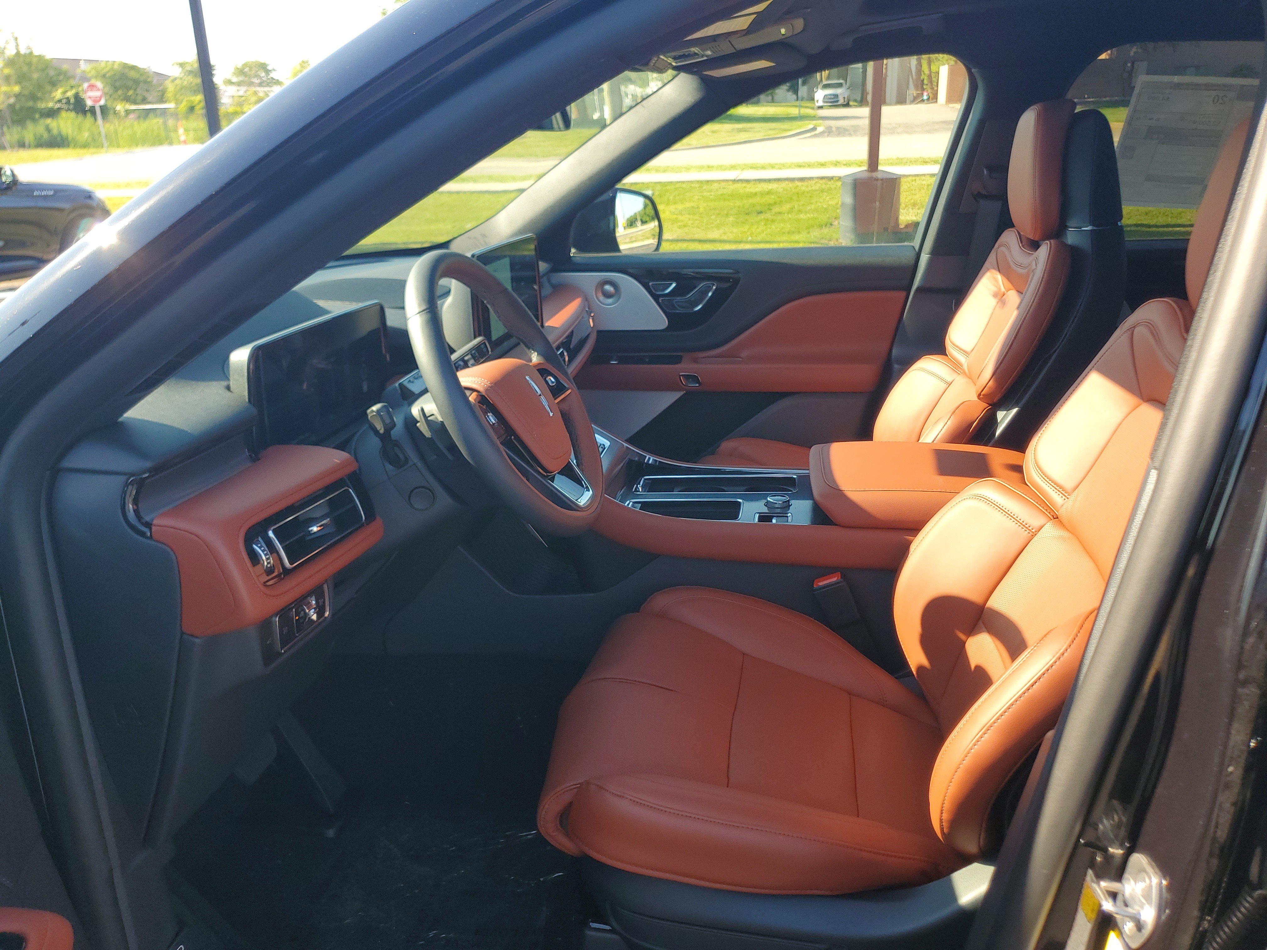 New 2026 Lincoln Aviator Reserve AWD/4WD image 11