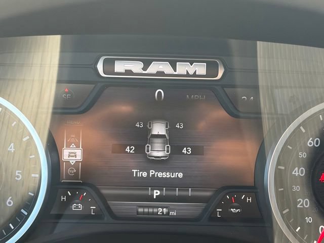 New 2026 RAM 1500 Express AWD/4WD image 16