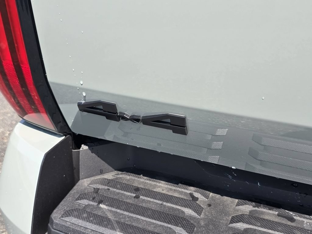 New 2026 Toyota Tundra Limited AWD/4WD image 19