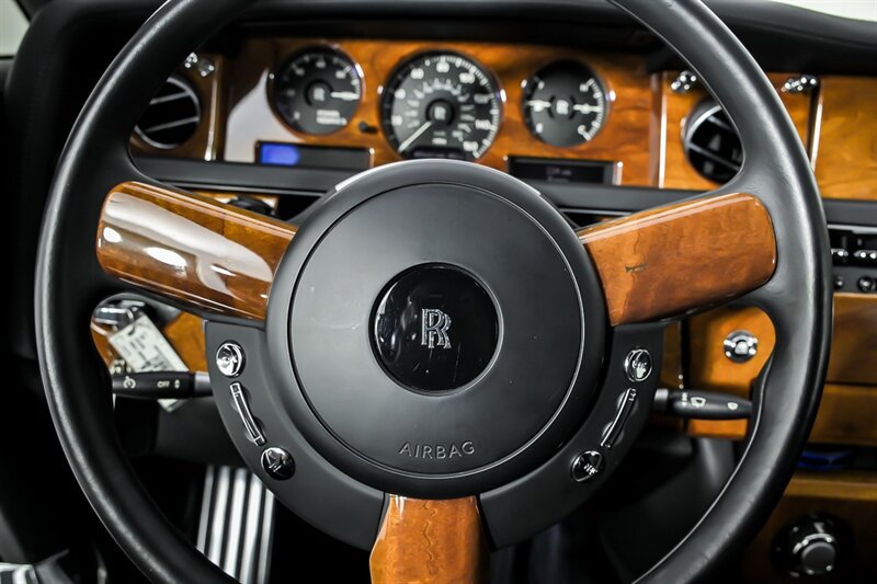 Used 2008 Rolls-Royce Phantom Drophead Coupe RWD image 26