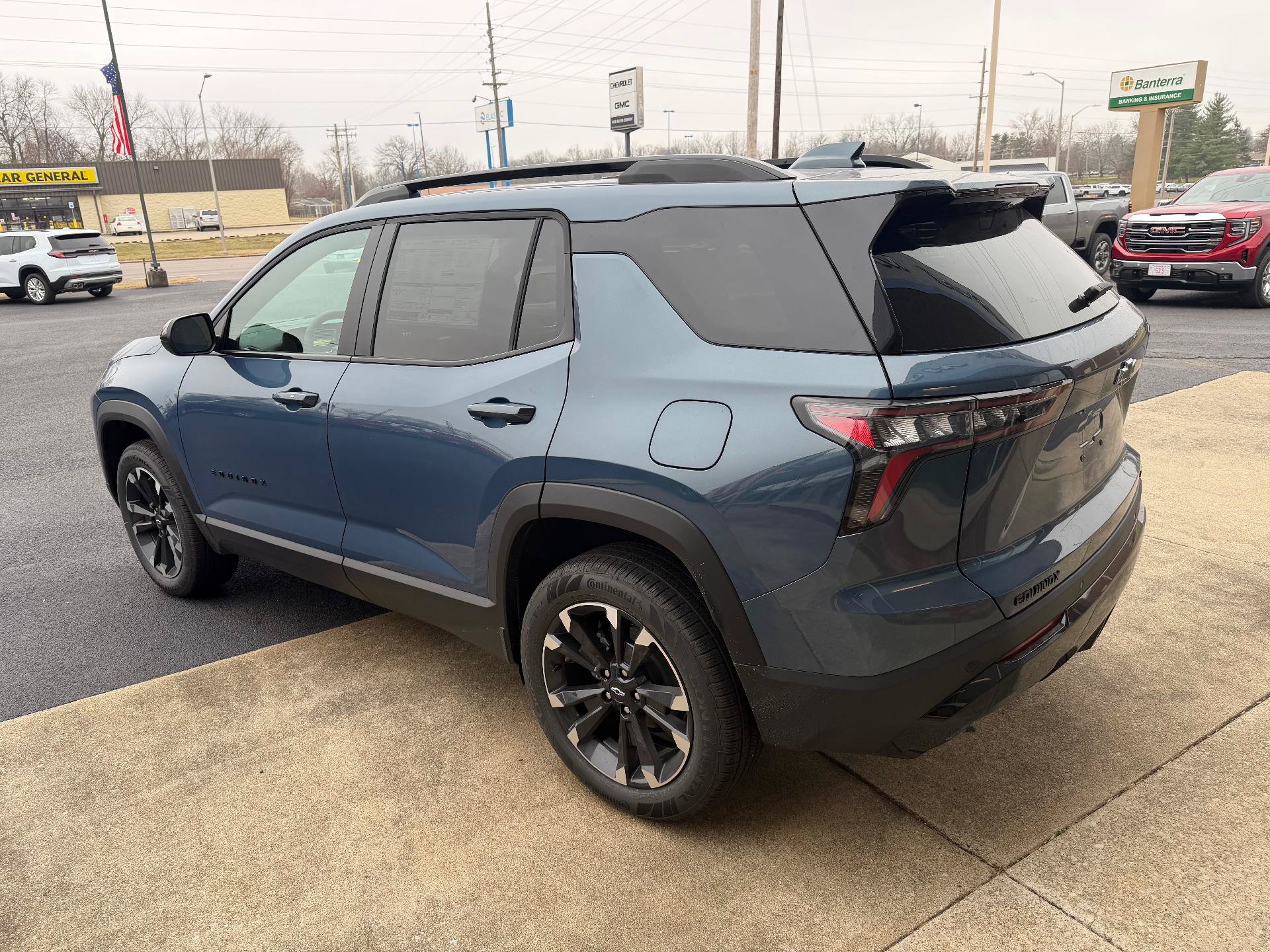 New 2026 Chevrolet Equinox RS w/ Convenience Package III FWD image 3