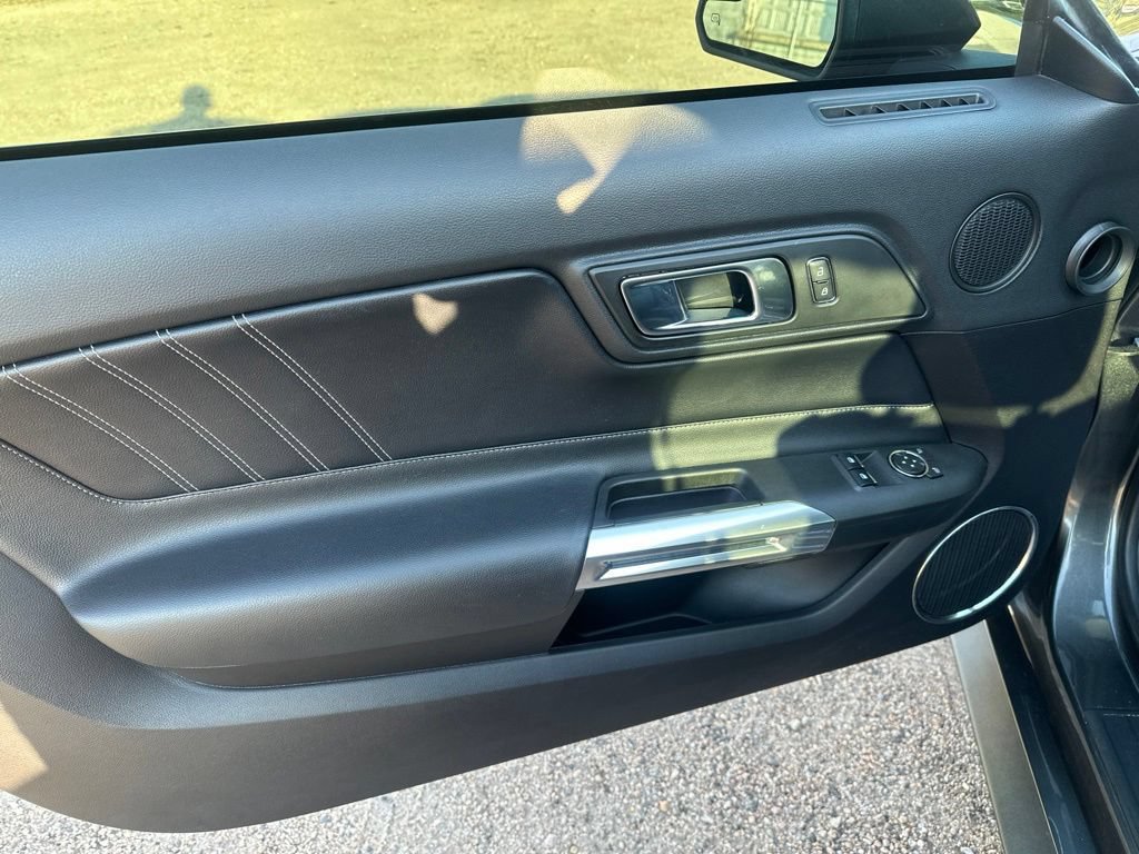 Used 2018 Ford Mustang GT Premium RWD image 12