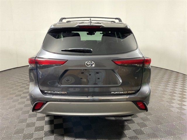 Used 2020 Toyota Highlander Platinum image 13