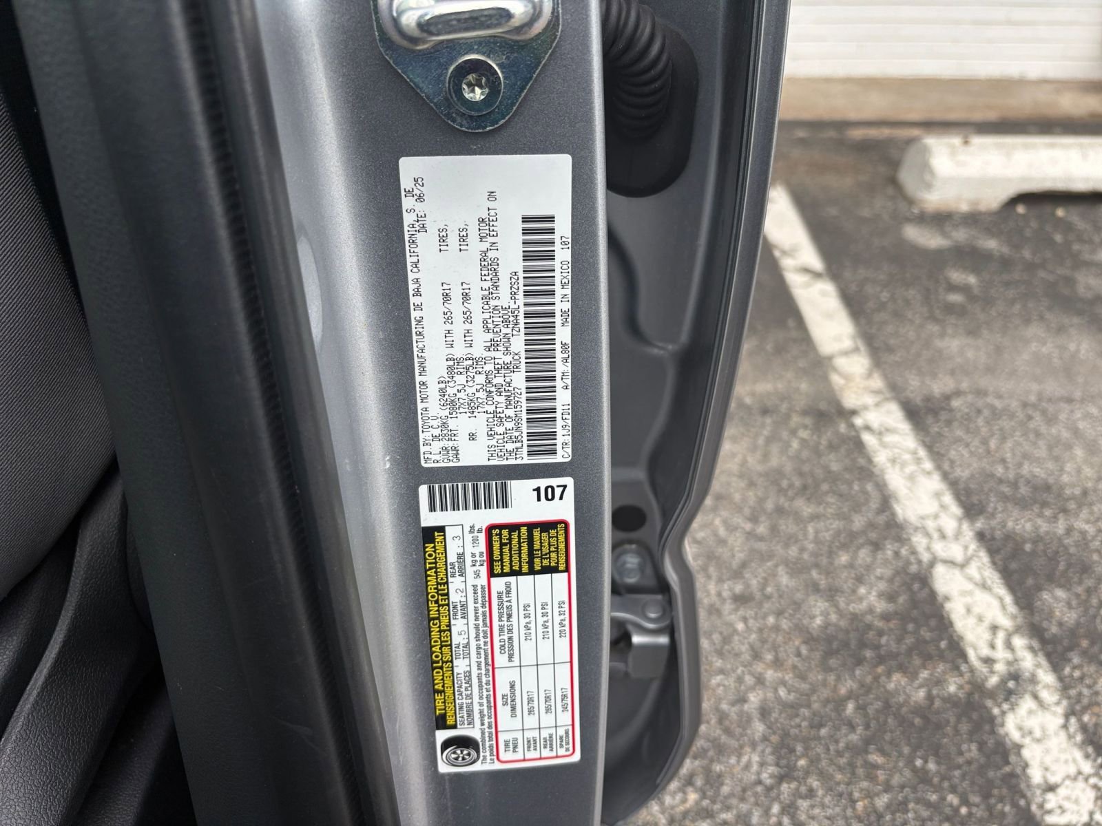 Used 2025 Toyota Tacoma TRD Off-Road AWD/4WD image 27
