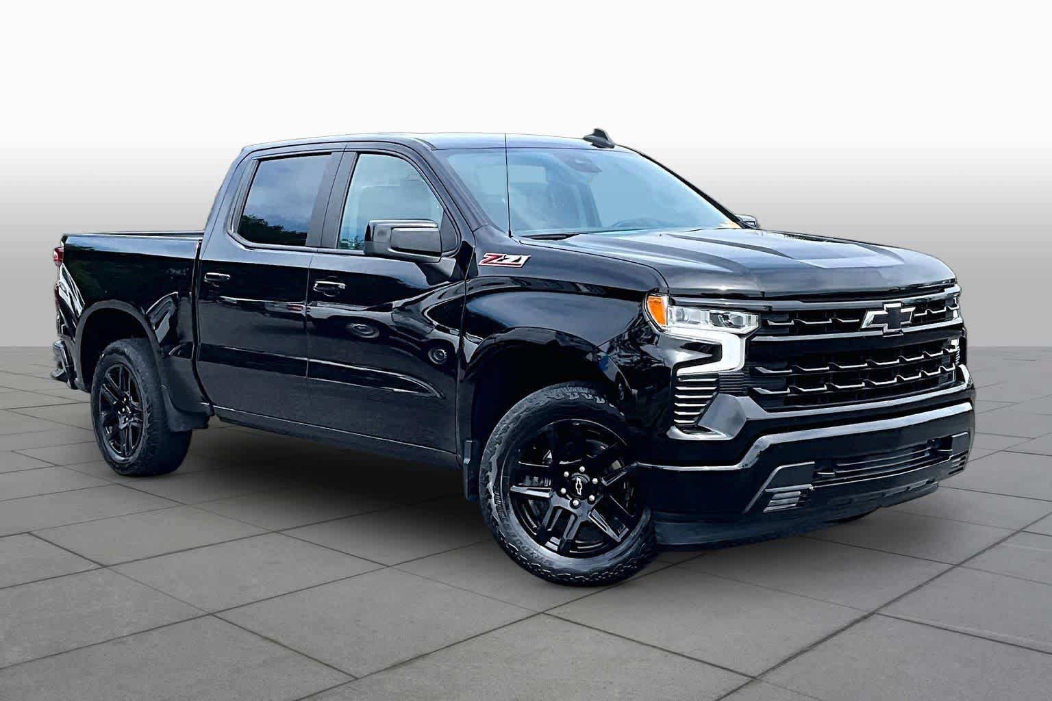 Used 2024 Chevrolet Silverado 1500 RST w/ Z71 Off-Road Package AWD/4WD image 3