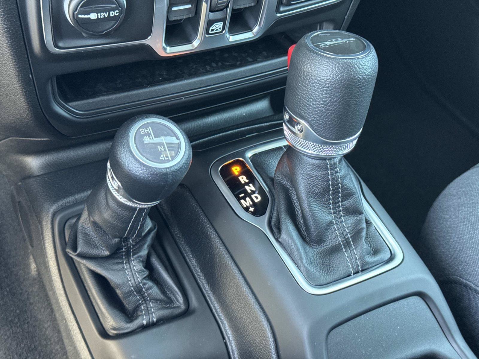 New 2026 Jeep Gladiator Sport AWD/4WD image 17