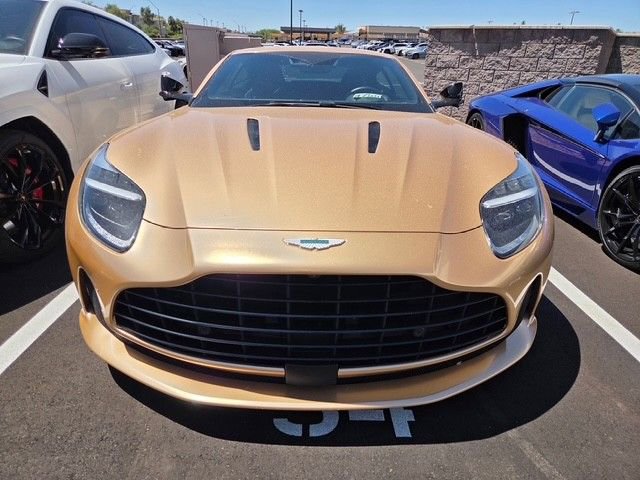 Used 2025 Aston Martin DB12 Coupe image 2