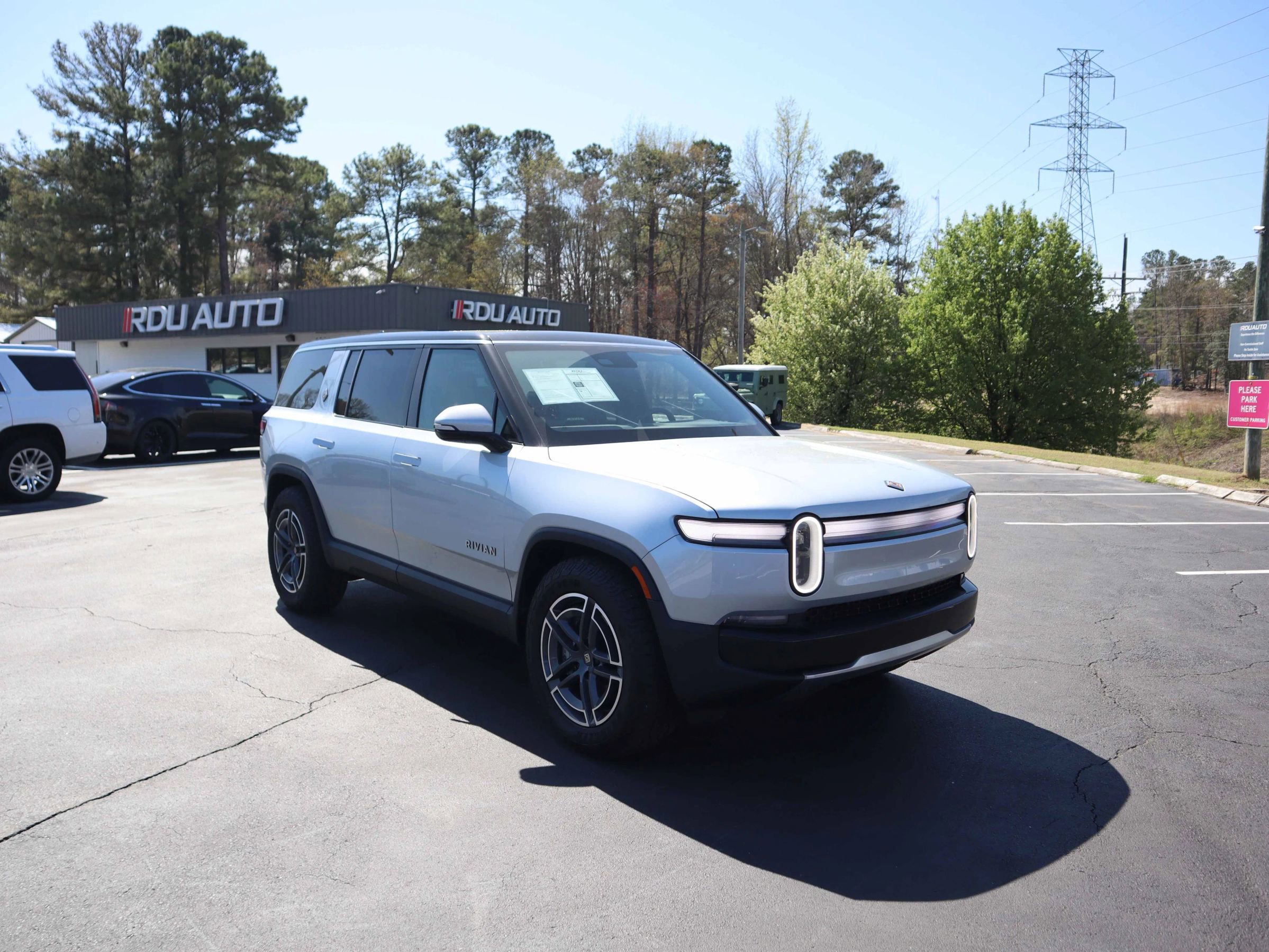 Used 2026 Rivian R1S Adventure image 13
