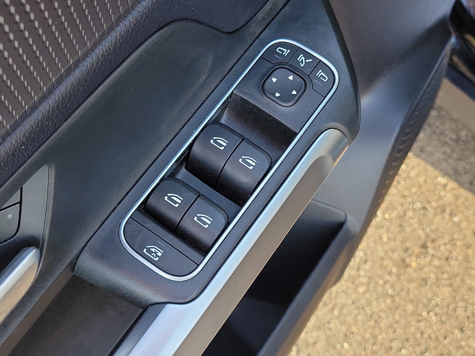 Used 2020 Mercedes-Benz GLB 250 4MATIC image 14