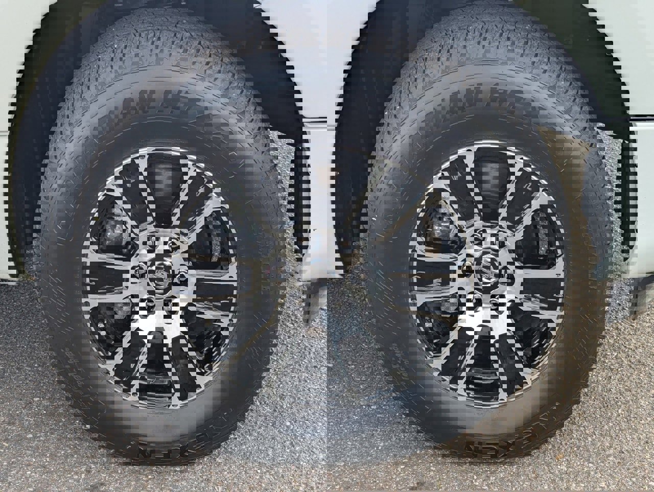 Certified 2022 Nissan Titan SV image 10