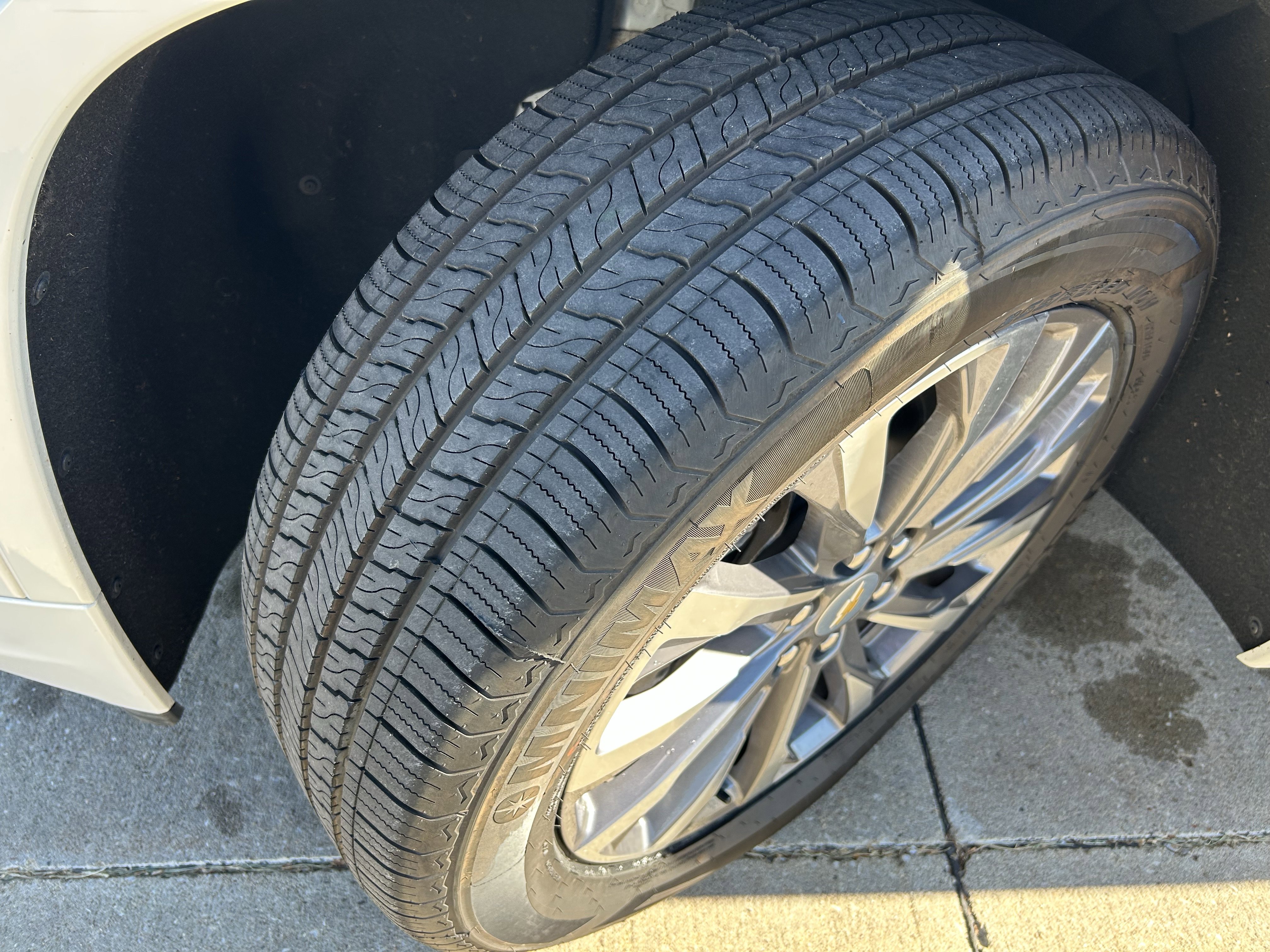 Used 2023 Chevrolet Traverse Premier image 10