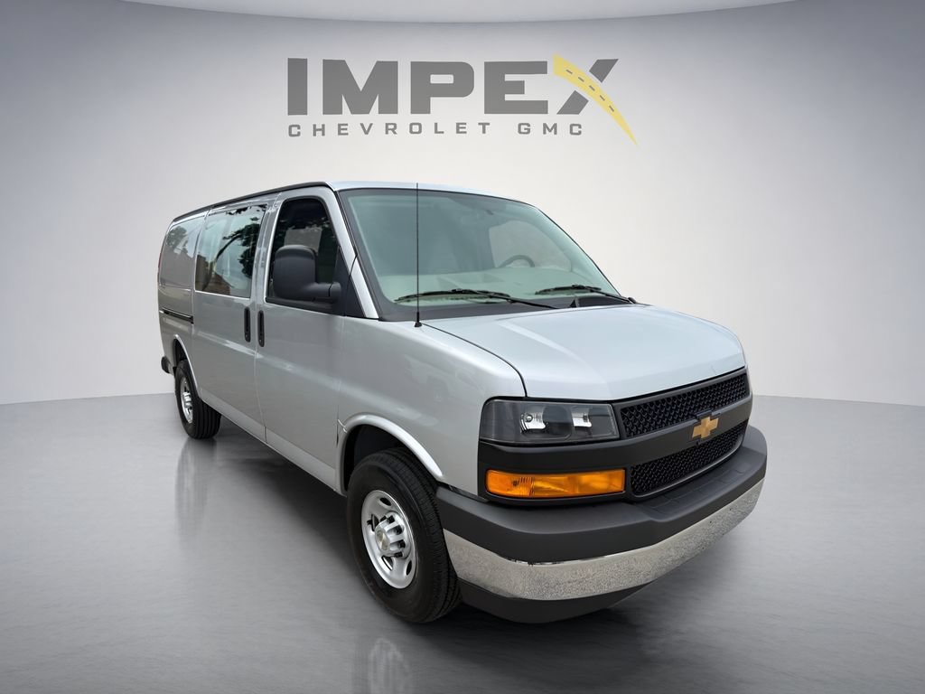New 2026 Chevrolet Express 3500 Extended w/ Driver Convenience Package RWD image 7