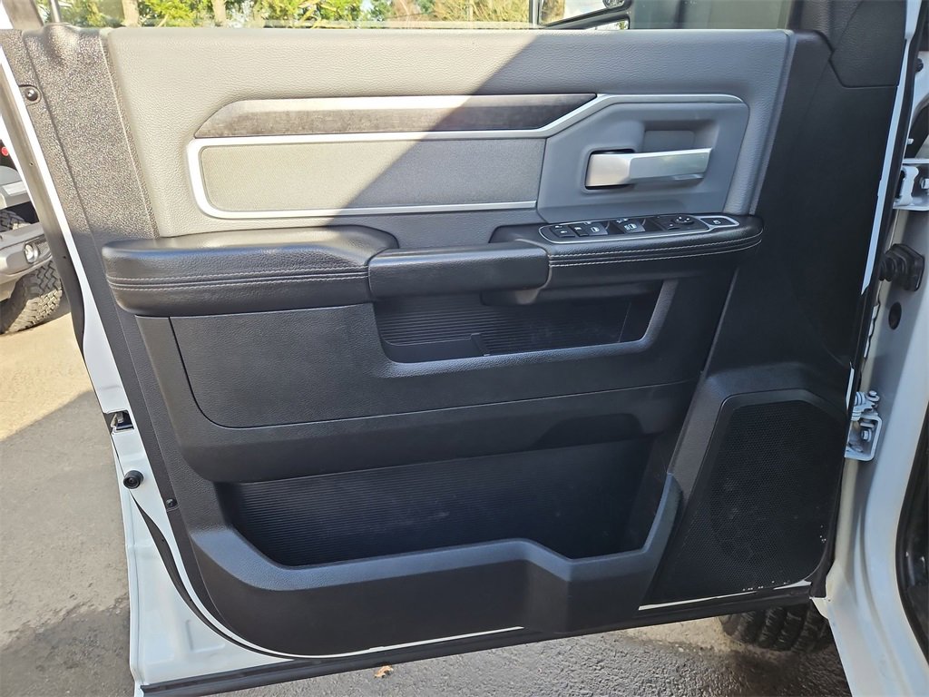 Used 2023 RAM 3500 SLT w/ Quick Order Package 2YG SLT image 11