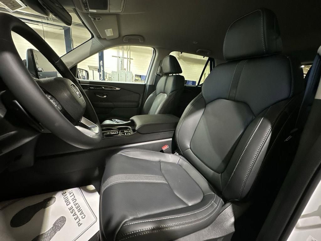 New 2025 Honda Pilot EX-L image 12