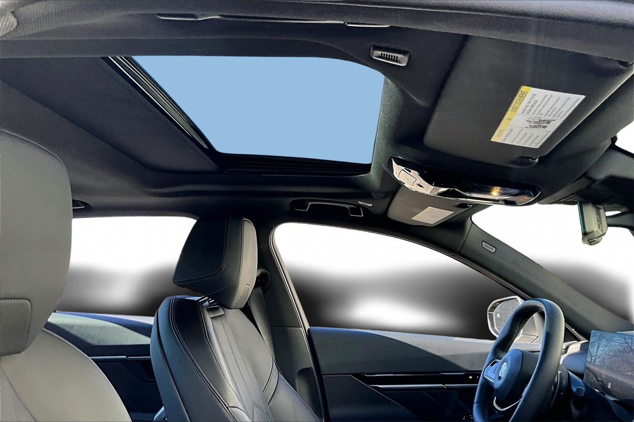 Used 2024 BMW 530i w/ Premium Package image 16