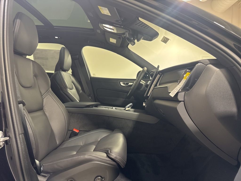 New 2026 Volvo XC60 T8 Ultra w/ Climate Package AWD/4WD image 28