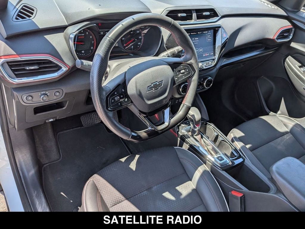 Used 2023 Chevrolet TrailBlazer RS w/ Convenience Package FWD image 2