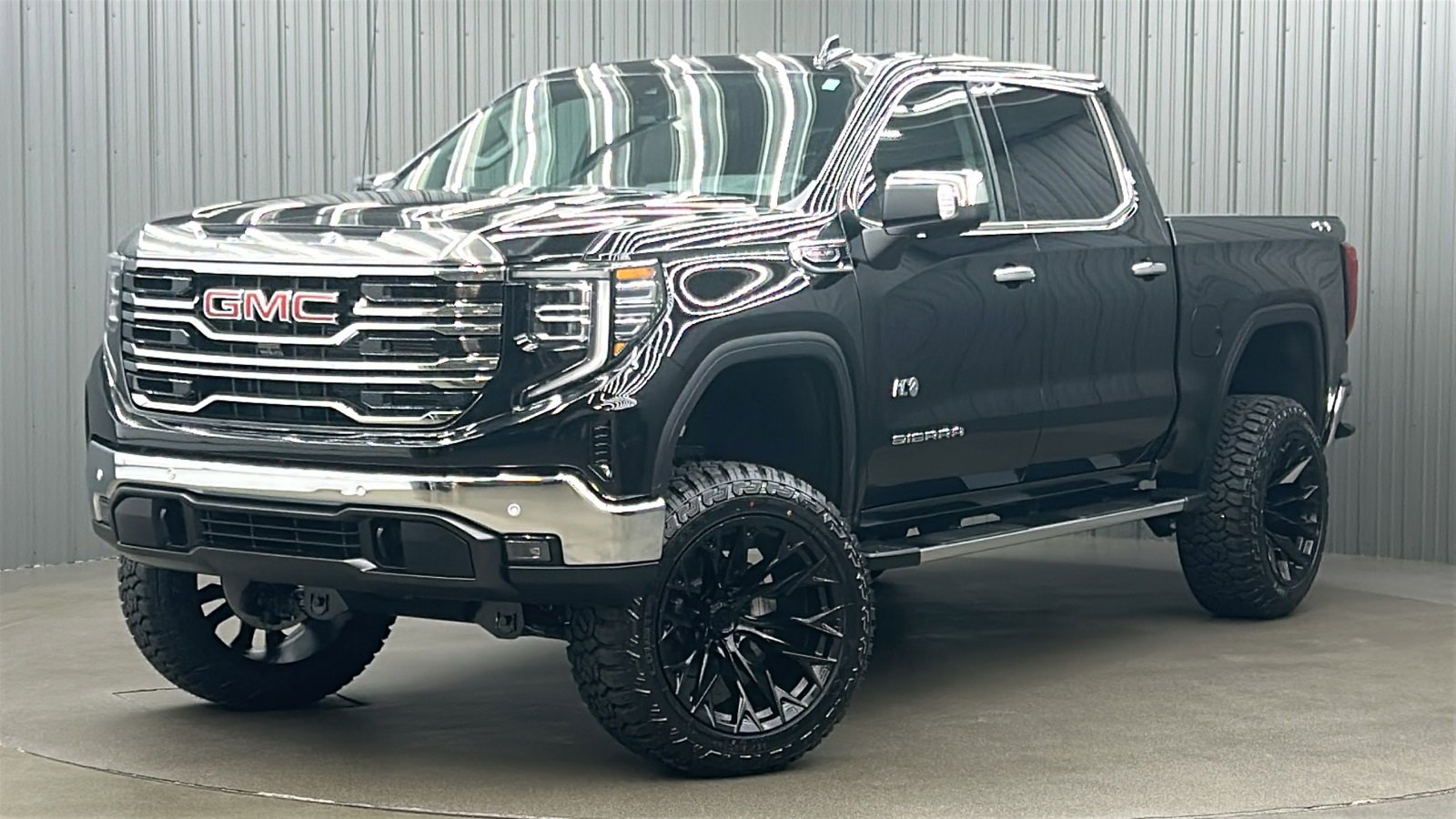 Used 2025 GMC Sierra 1500 SLT w/ SLT Premium Plus Package