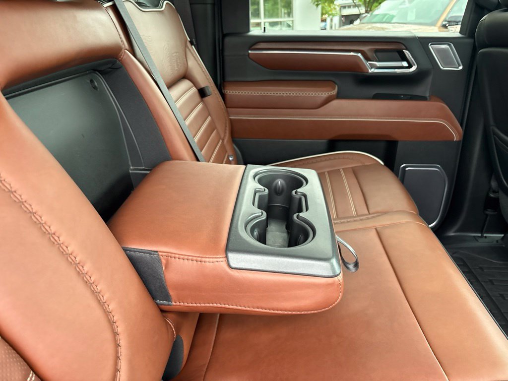Used 2024 GMC Sierra 3500 Denali Ultimate AWD/4WD image 23