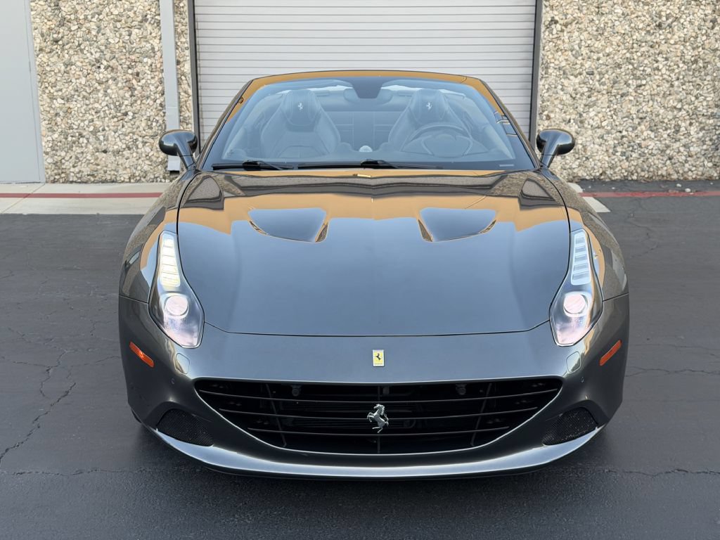 Used 2016 Ferrari California T RWD image 58