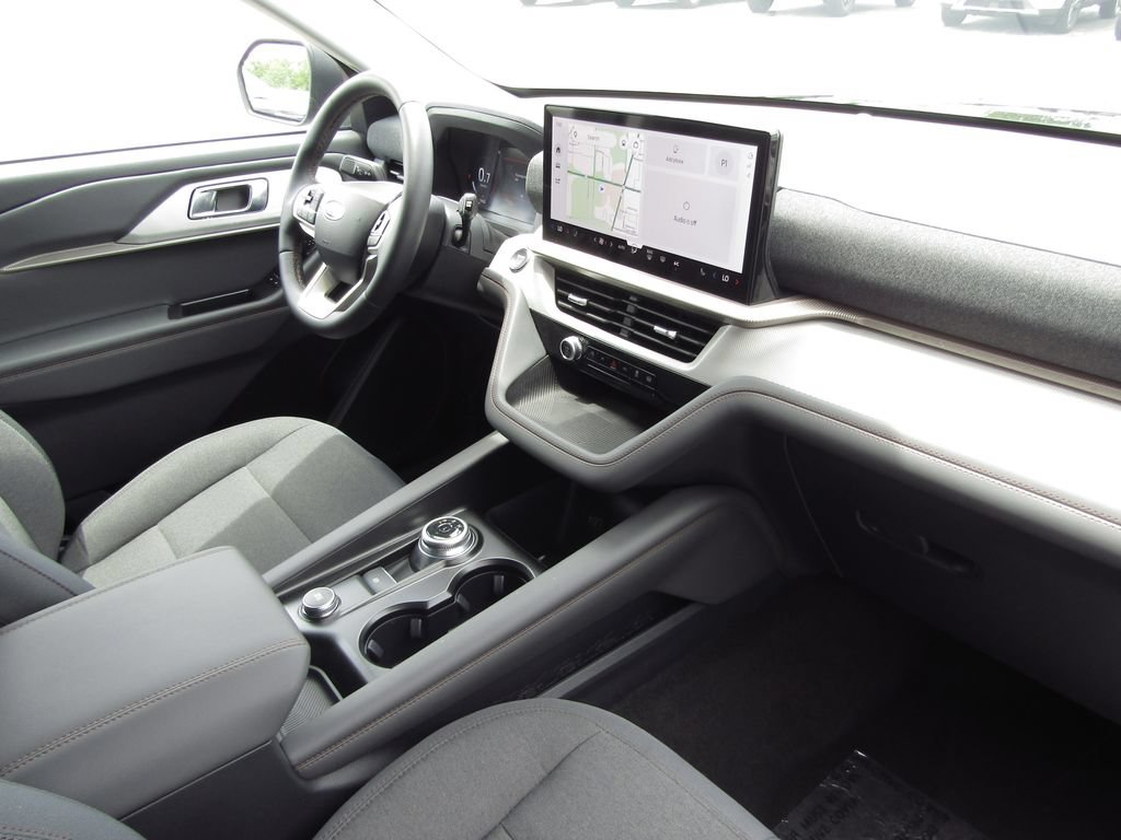 New 2026 Ford Explorer Active AWD/4WD image 18