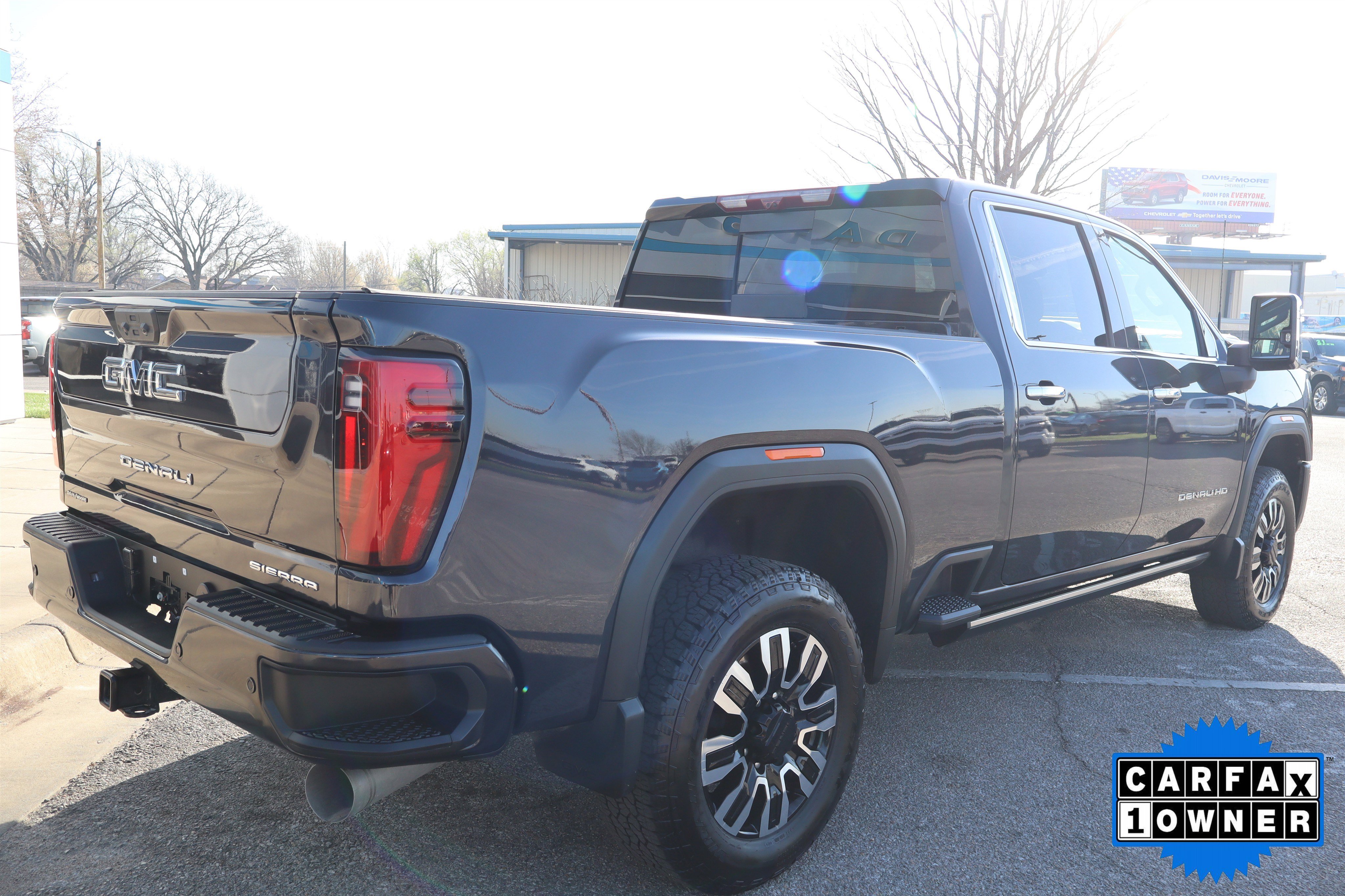 Used 2025 GMC Sierra 2500 Denali Ultimate image 6