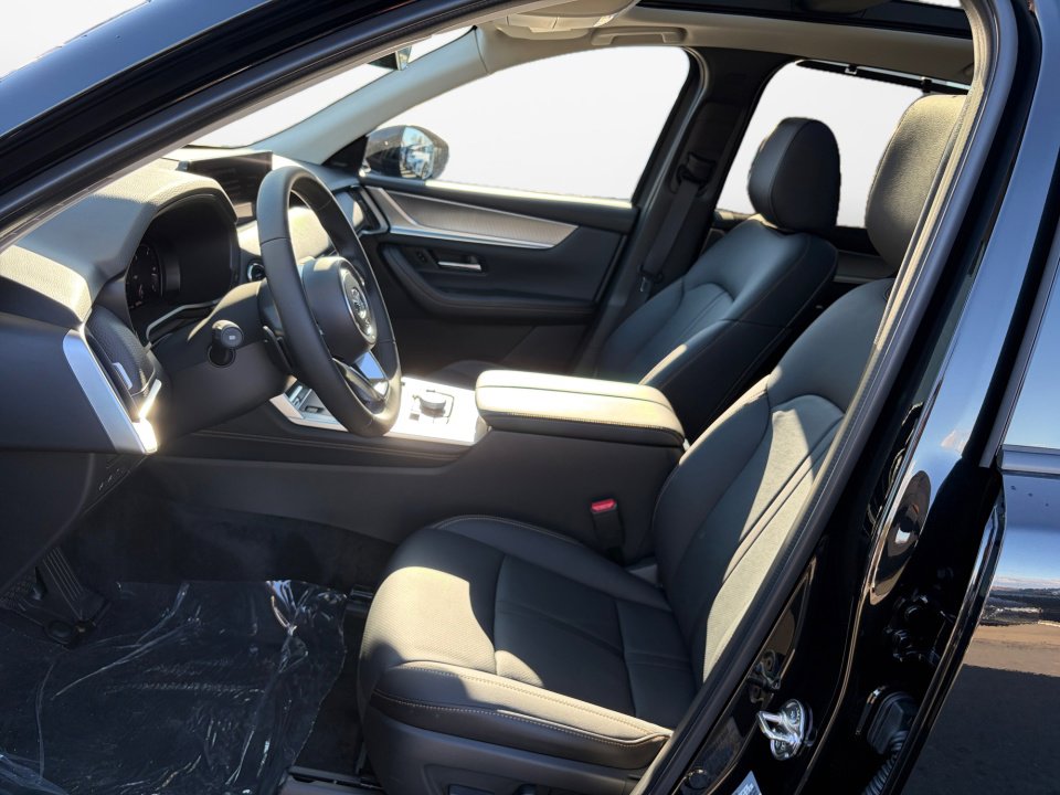 New 2025 MAZDA CX-70 Plug-In Hybrid w/ Premium Pkg AWD/4WD image 9